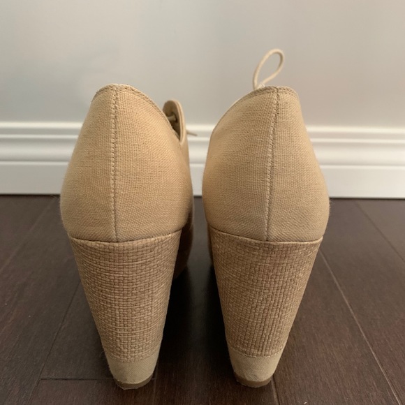 Call it Spring Wedges - Picture 4 of 4